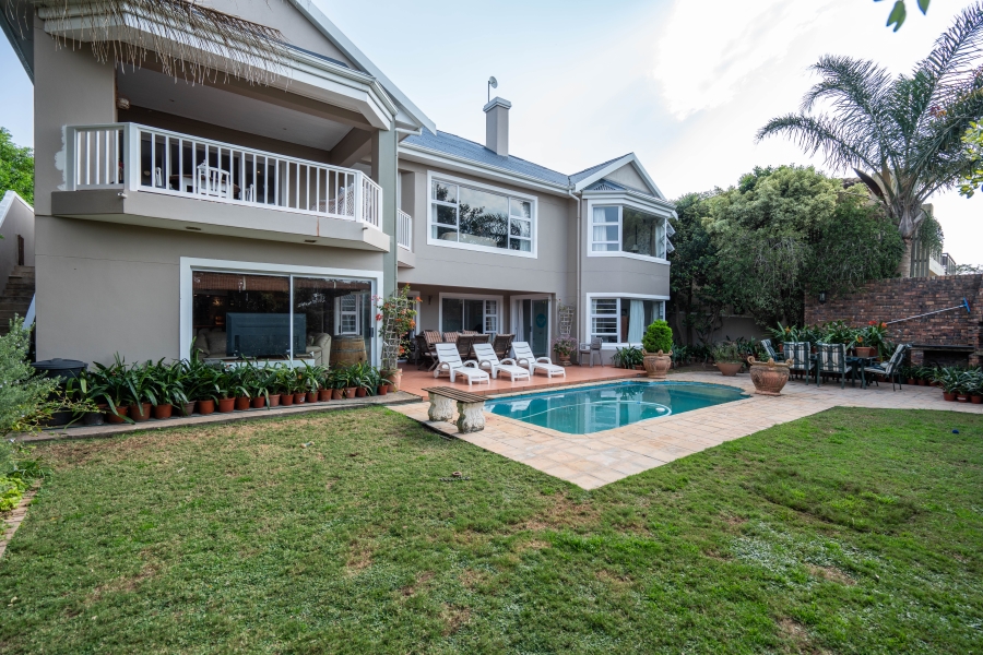 5 Bedroom Property for Sale in Seafield Eastern Cape